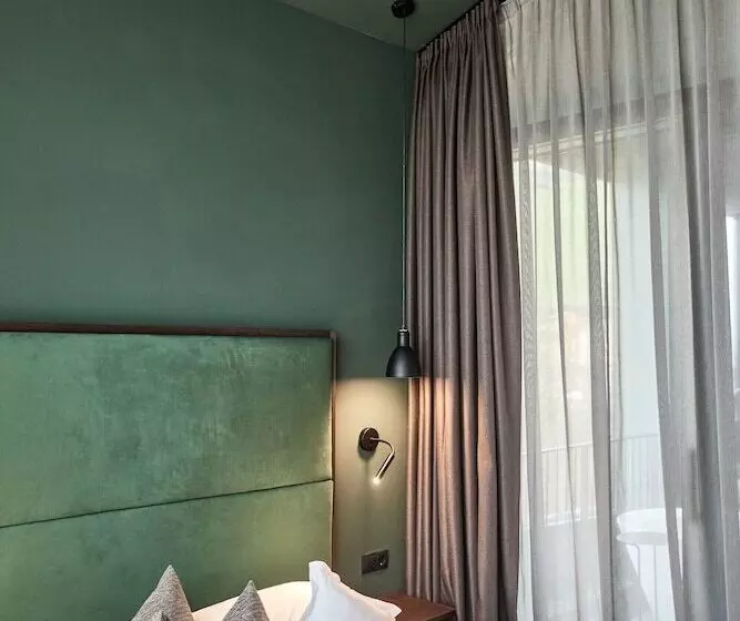 ホテル Floris Green Suites