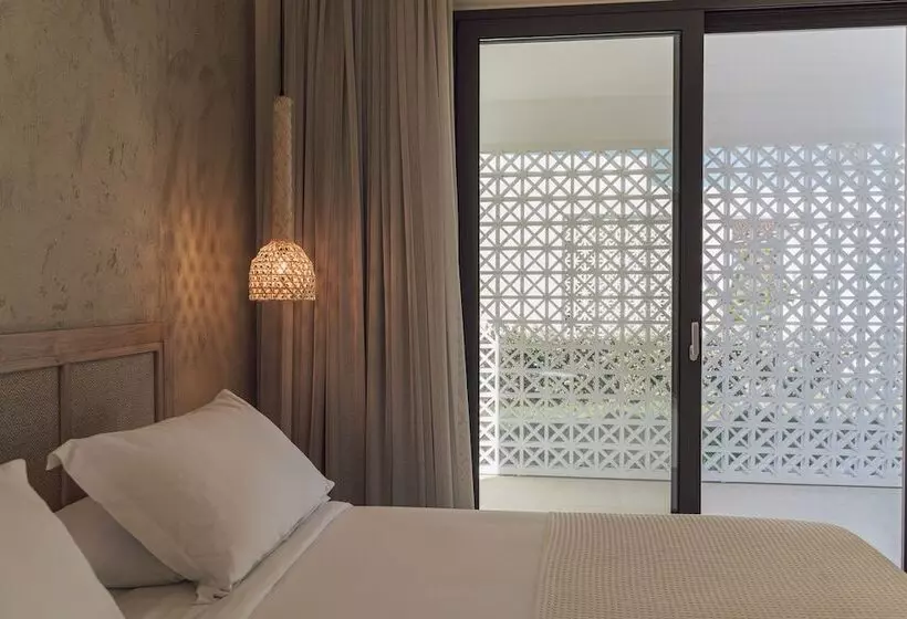 Hotelli Taf Beach Villas With Tesla