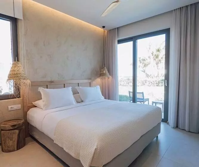 Hotelli Taf Beach Villas With Tesla