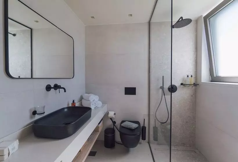 Hotelli Taf Beach Villas With Tesla