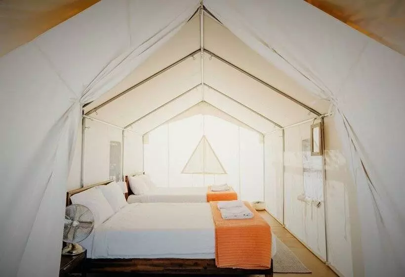 ホテル Wildhaven Yosemite Glamping