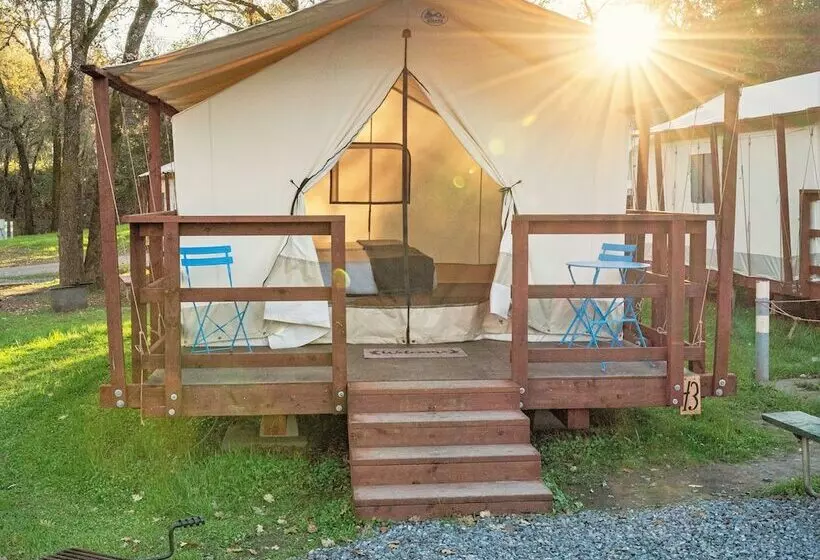 ホテル Wildhaven Yosemite Glamping