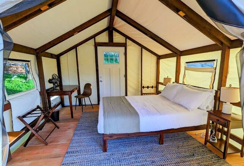 호텔 Wildhaven Yosemite Glamping