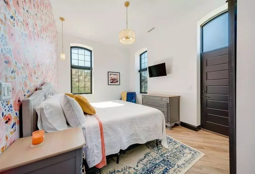 Idyllic Biggsville Vacation Rental: 10 Mi To River