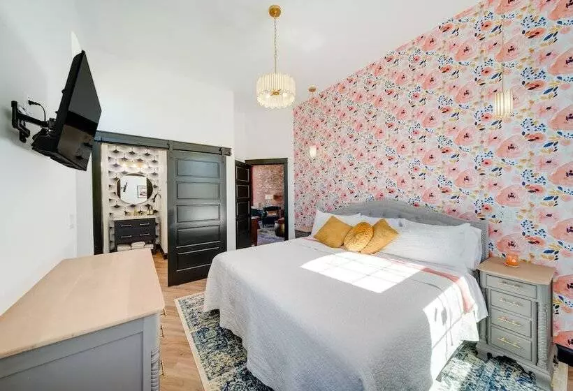 Idyllic Biggsville Vacation Rental: 10 Mi To River