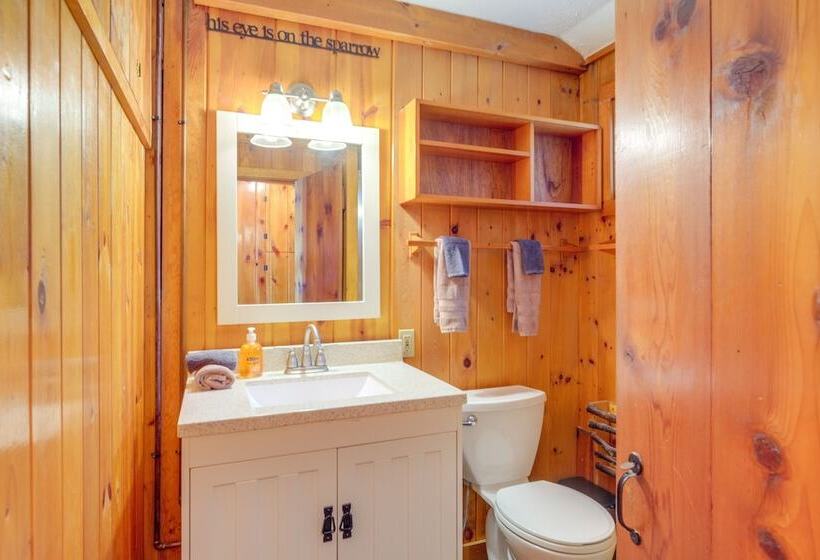 Kalkaska Retreat: Private Hot Tub, Dock, Fireplace