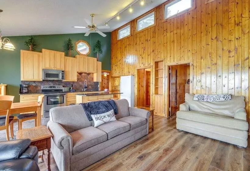 Kalkaska Retreat: Private Hot Tub, Dock, Fireplace