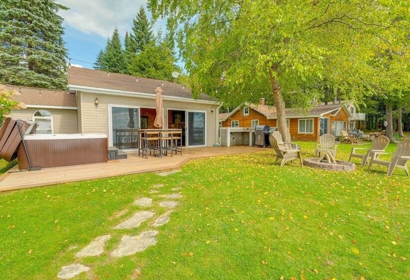 Kalkaska Retreat: Private Hot Tub, Dock, Fireplace