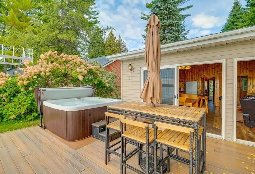 Kalkaska Retreat: Private Hot Tub, Dock, Fireplace