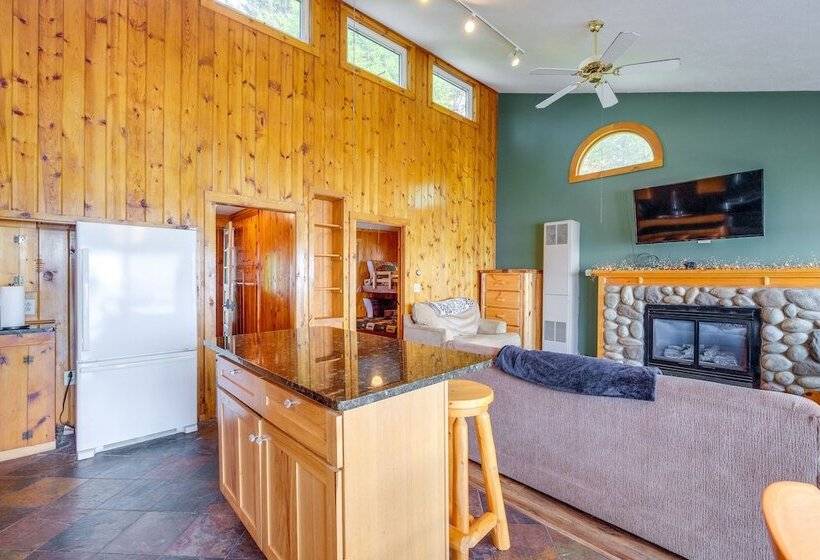 Kalkaska Retreat: Private Hot Tub, Dock, Fireplace