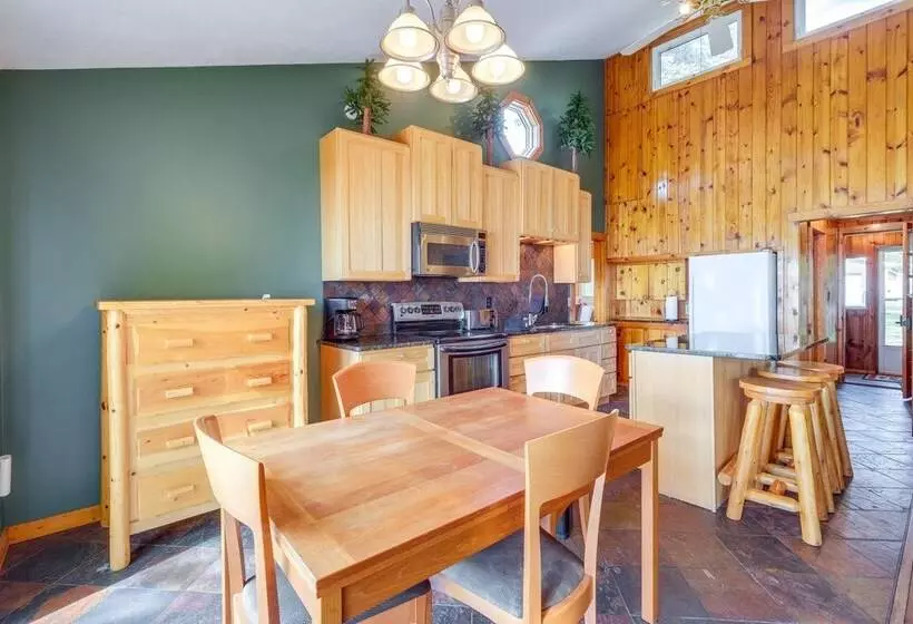 Kalkaska Retreat: Private Hot Tub, Dock, Fireplace