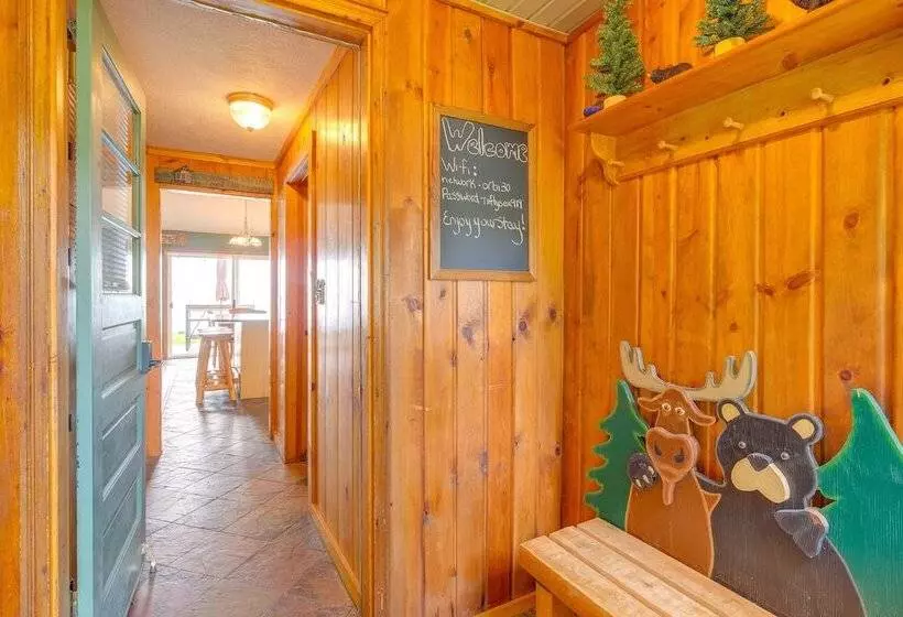 Kalkaska Retreat: Private Hot Tub, Dock, Fireplace