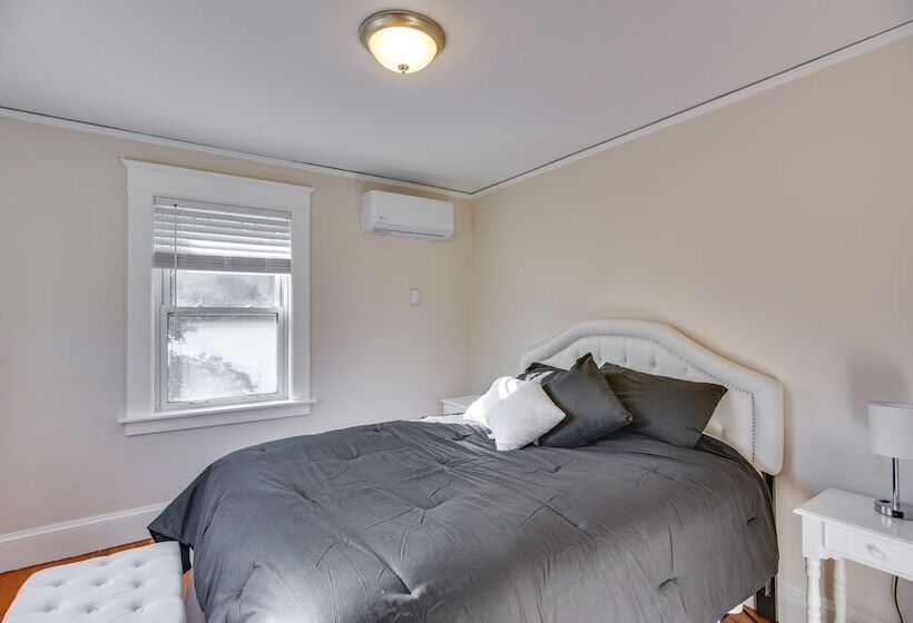 Lovely Westerley Home W/ Yard & Grill!