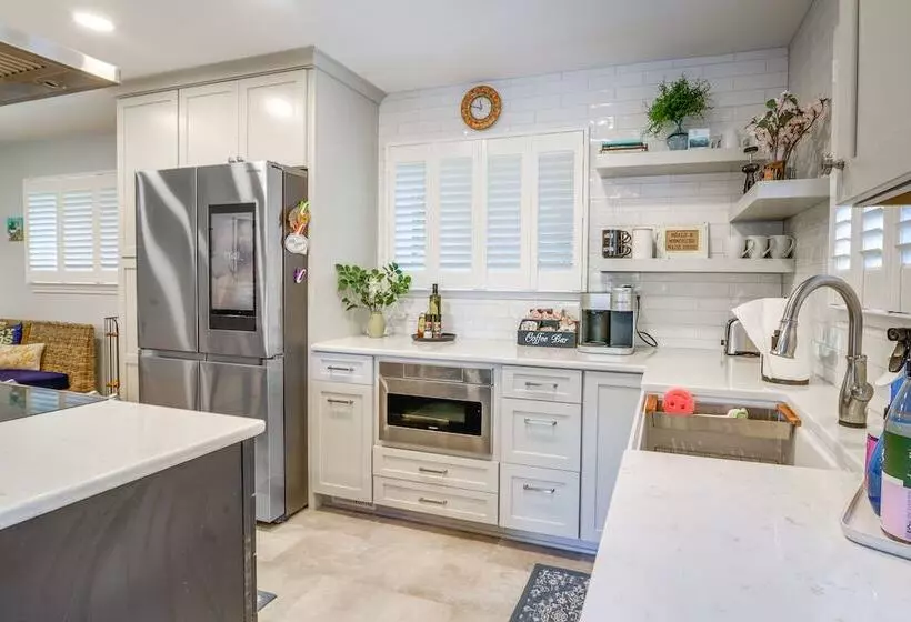 Luxurious Morgantown Retreat W/ Stunning Views!