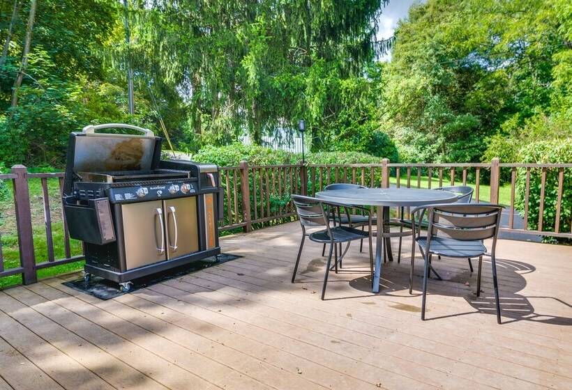 Luxurious Morgantown Retreat W/ Stunning Views!