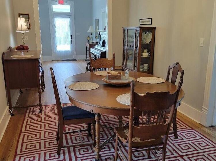 M G Richardson Bed & Breakfast