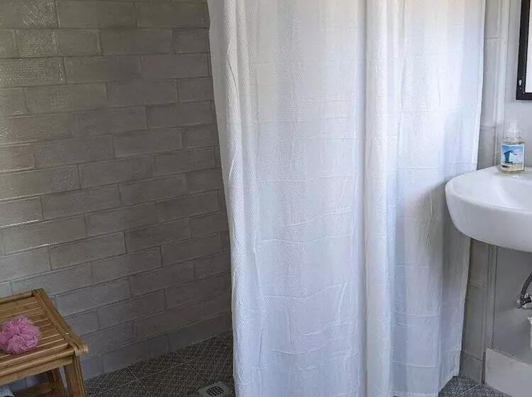 M G Richardson Bed & Breakfast