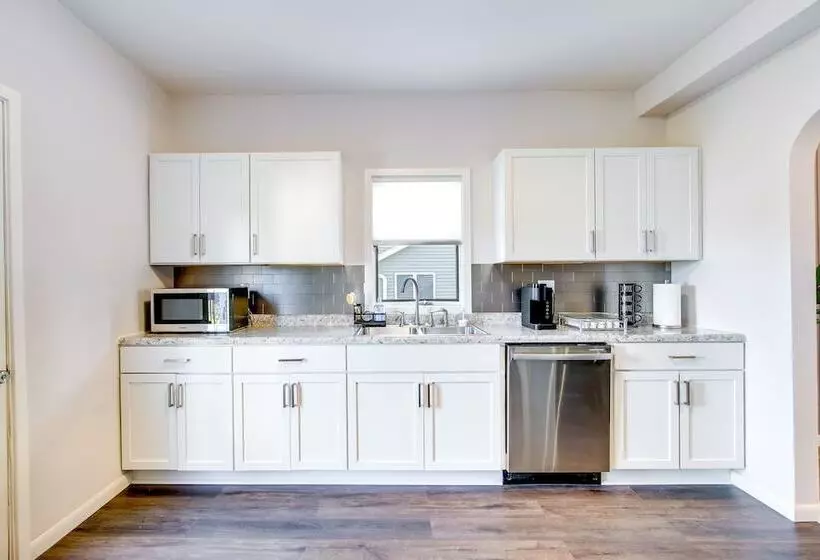 Steps To Lake Michigan: Manitowoc Home W/ Fire Pit