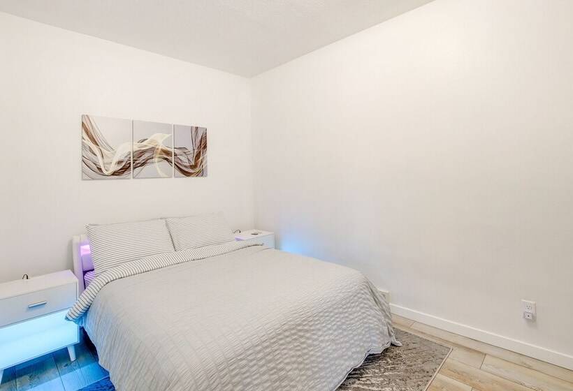 Steps To Lake Michigan: Manitowoc Home W/ Fire Pit