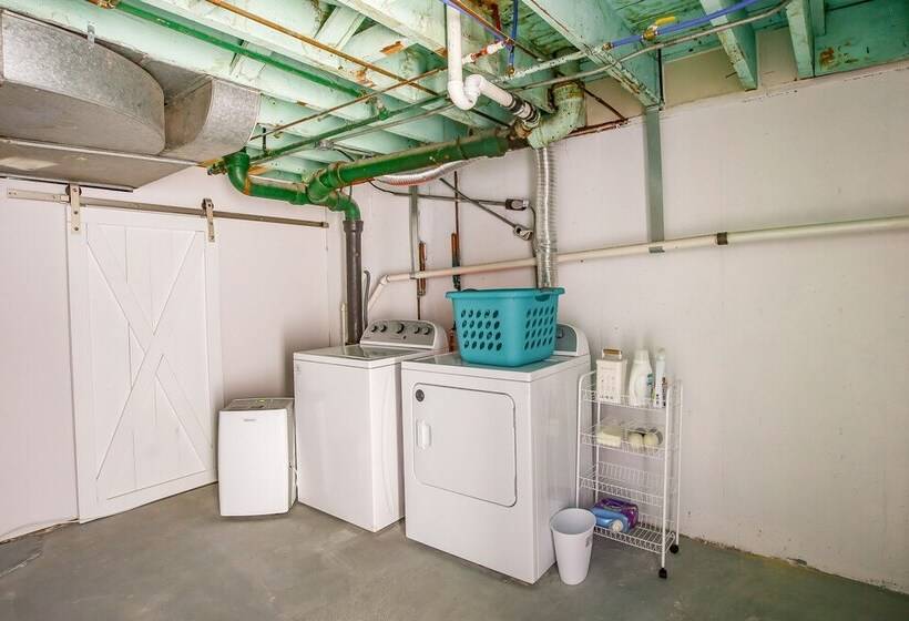 Steps To Lake Michigan: Manitowoc Home W/ Fire Pit