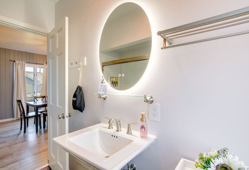 Steps To Lake Michigan: Manitowoc Home W/ Fire Pit