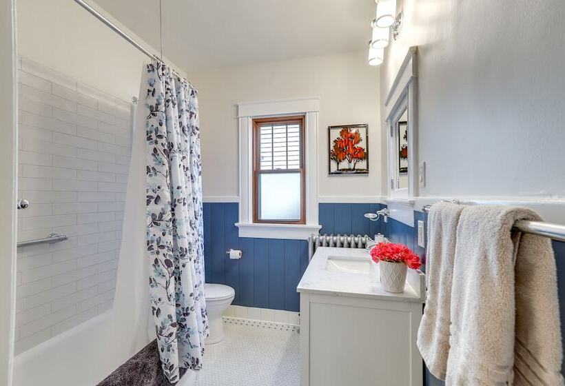 Missouri Retreat W/ Deck, Grill & Shuffleboard!