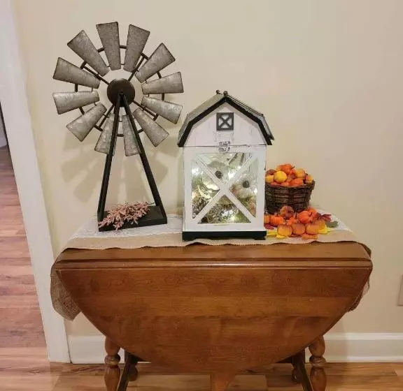 Moonlight Manor Bed And Breakfast