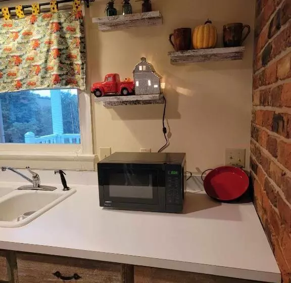 Moonlight Manor Bed And Breakfast