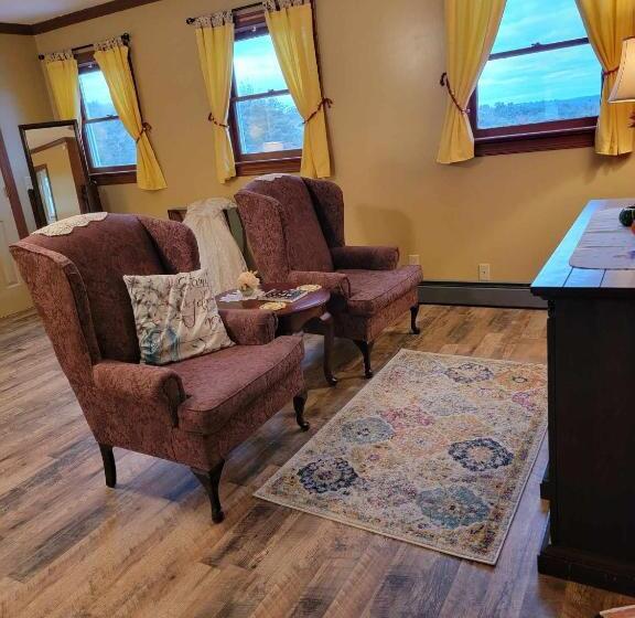 Moonlight Manor Bed And Breakfast