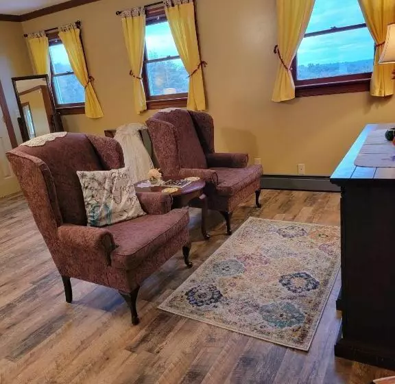 Moonlight Manor Bed And Breakfast