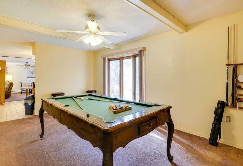 Tobyhanna Abode W/ Golf & Pool Access!