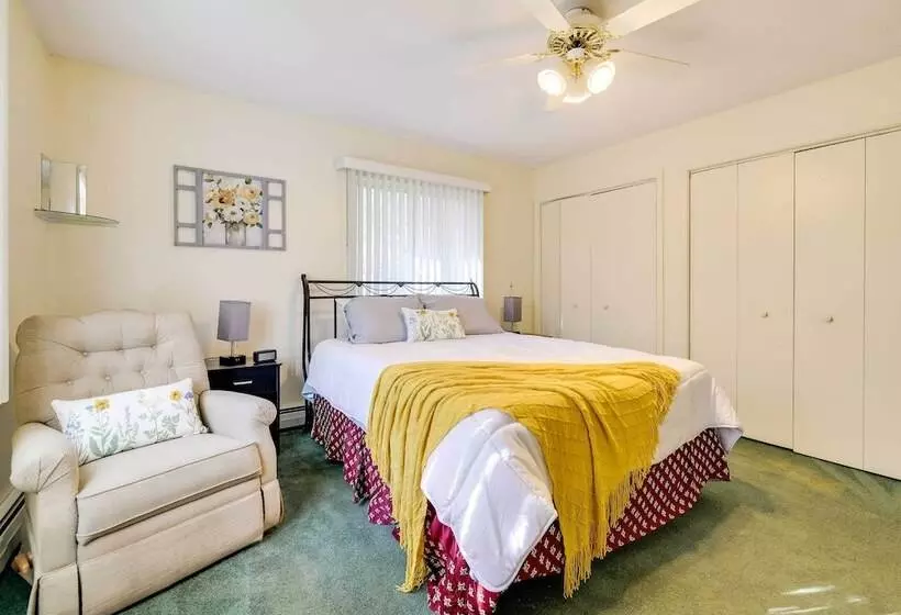 Tobyhanna Abode W/ Golf & Pool Access!