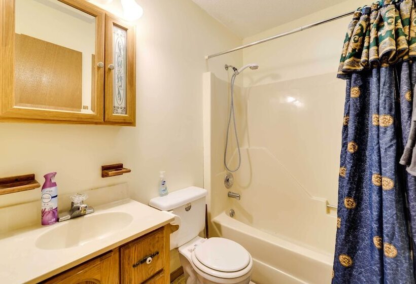 Tobyhanna Abode W/ Golf & Pool Access!