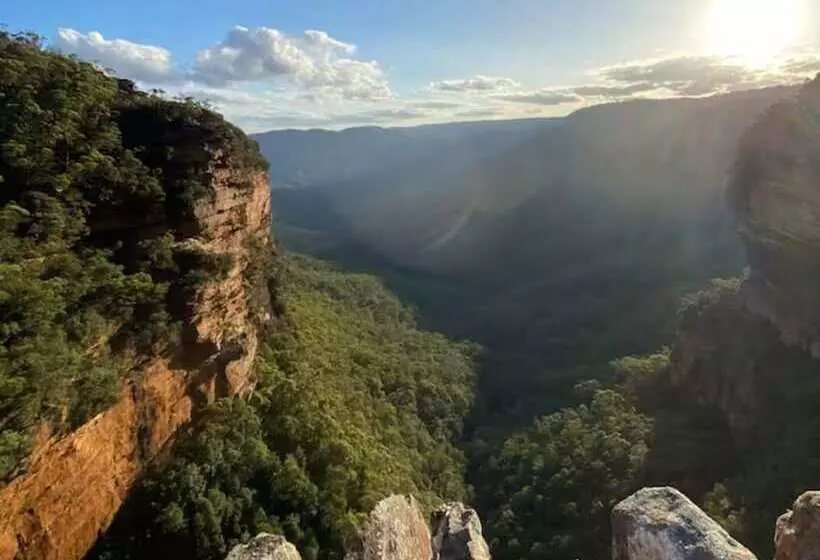 Majatalo Tullys Hut   Walk To Hikes, Waterfalls, Views