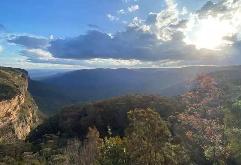 Majatalo Tullys Hut   Walk To Hikes, Waterfalls, Views