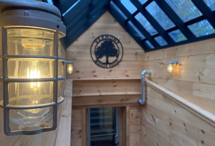 膳宿费 Vermont Mirror House