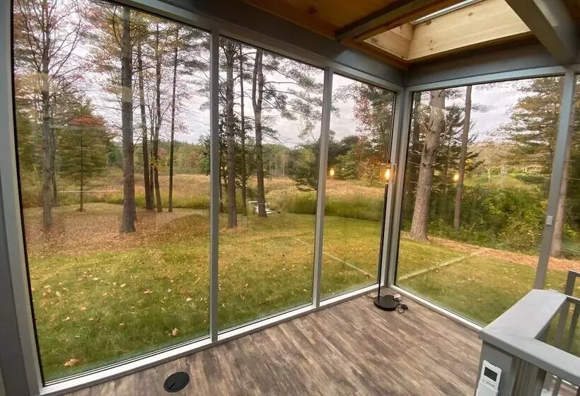 ペンション Vermont Mirror House