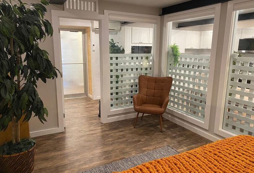 膳宿费 Vermont Mirror House