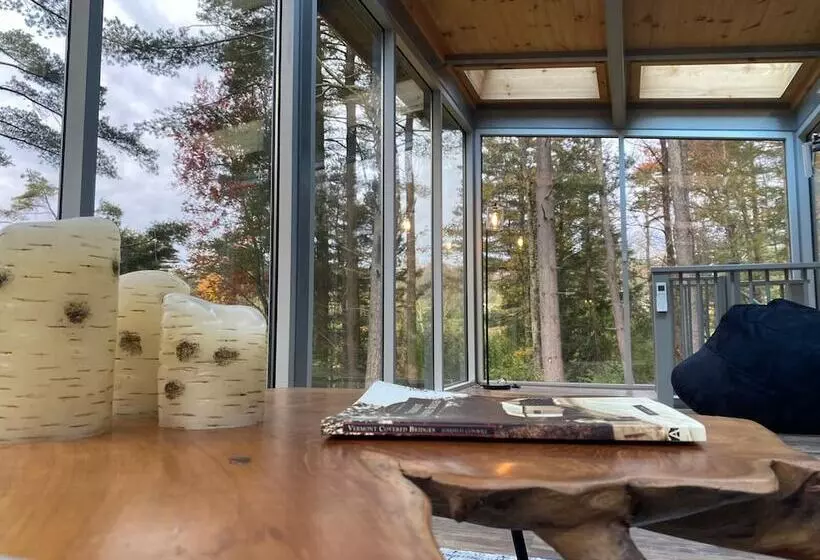 ペンション Vermont Mirror House