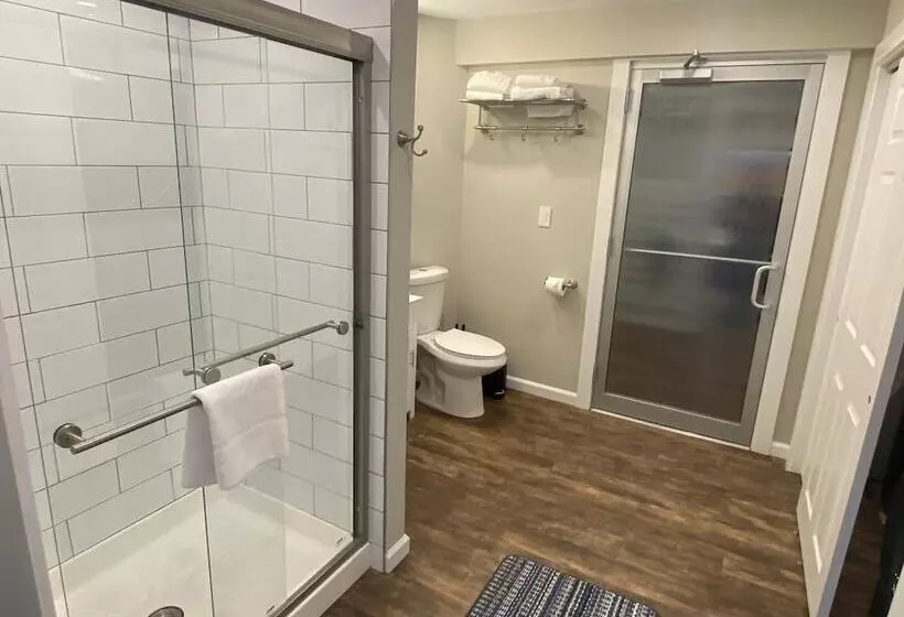 ペンション Vermont Mirror House
