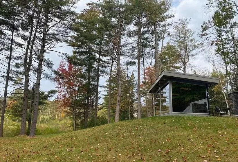 ペンション Vermont Mirror House