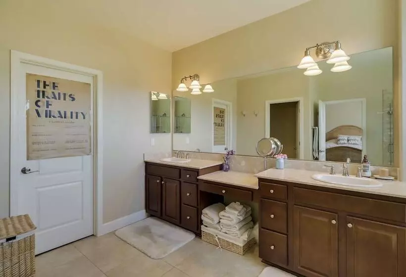 Reno Home ~ 7 Mi To Reno Sparks Convention Center!