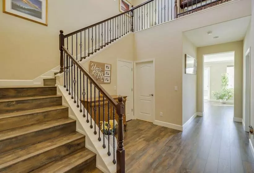 Reno Home ~ 7 Mi To Reno Sparks Convention Center!