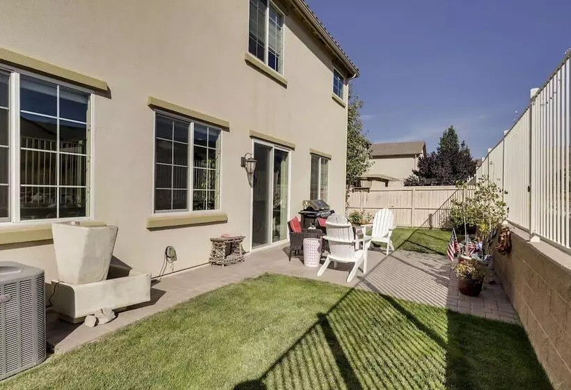 Reno Home ~ 7 Mi To Reno Sparks Convention Center!