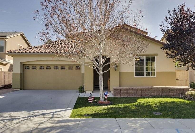 Reno Home ~ 7 Mi To Reno Sparks Convention Center!