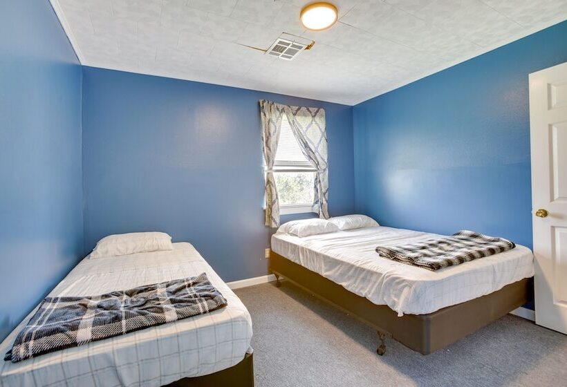 Pet Friendly St Bernard Home Near Fishing!