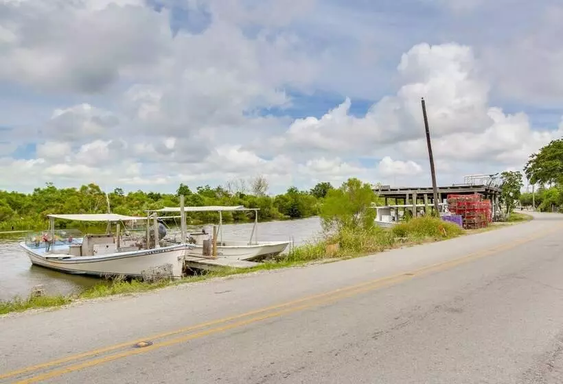 Pet Friendly St Bernard Home Near Fishing!