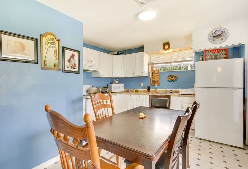 Pet Friendly St Bernard Home Near Fishing!