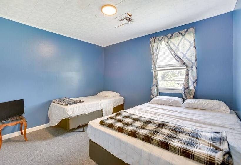 Pet Friendly St Bernard Home Near Fishing!