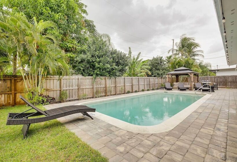 1 Mi To Pompano Beach: Home W/ Patio & Pool!